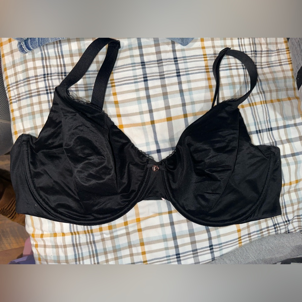 body by victoria unlined bra, new without tags.